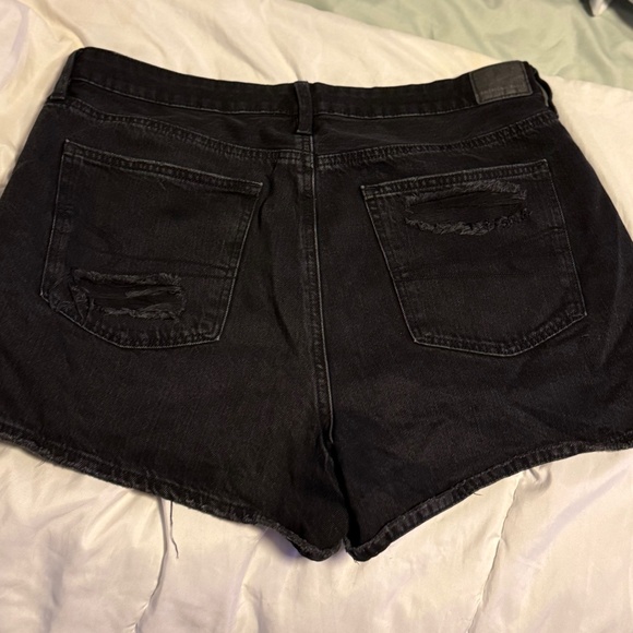 American Eagle high waisted shorts - Picture 2 of 3